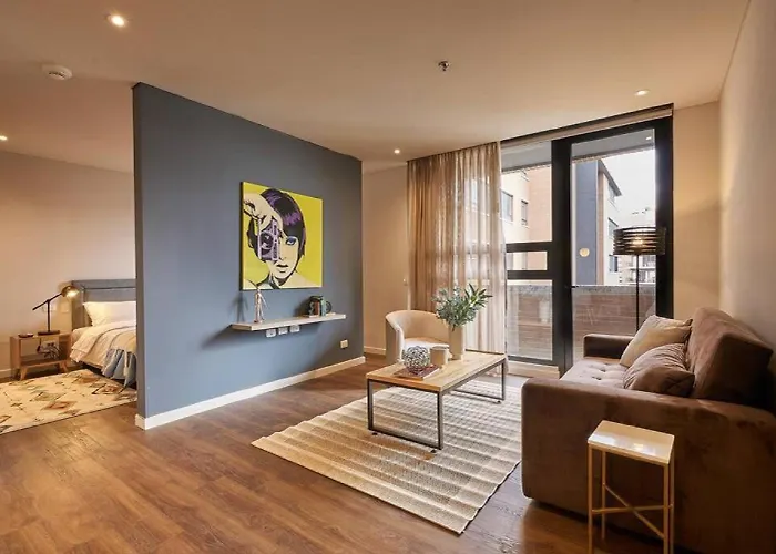 Caluce Apt 5D By Letoh